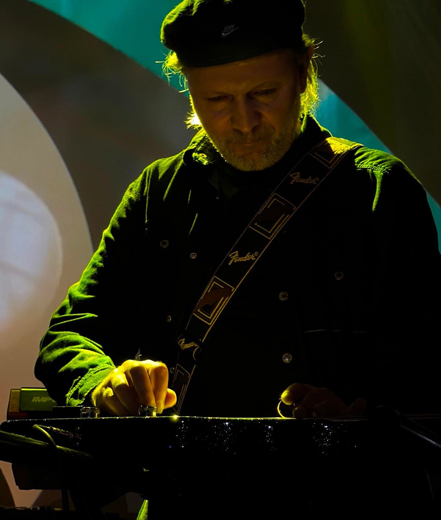 Barış Kıran playing lap steel live